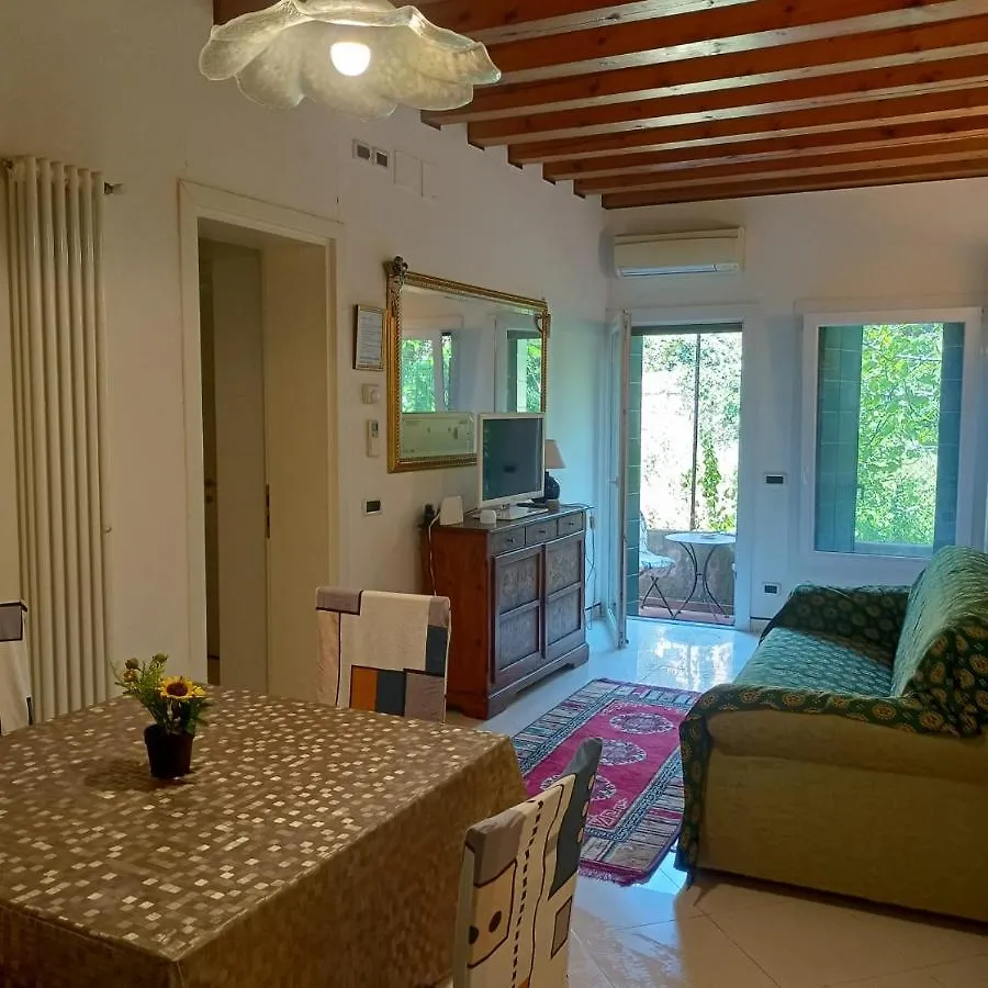 Apartamento Beatiful Modern Flat Venice Centre With Private Lounge Green Area Relax Italia