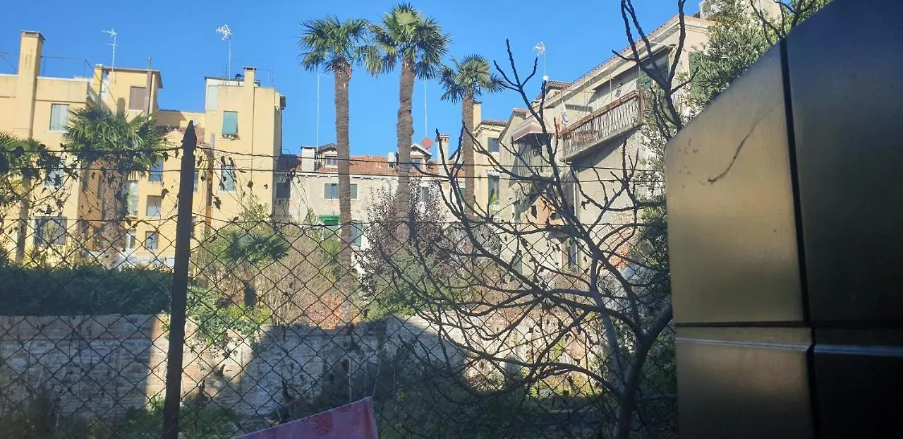 Beatiful Modern Flat Venice Centre With Private Lounge Green Area Relax 0*,  Italy