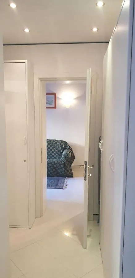 Apartment Beatiful Modern Flat Venice Centre With Private Lounge Green Area Relax