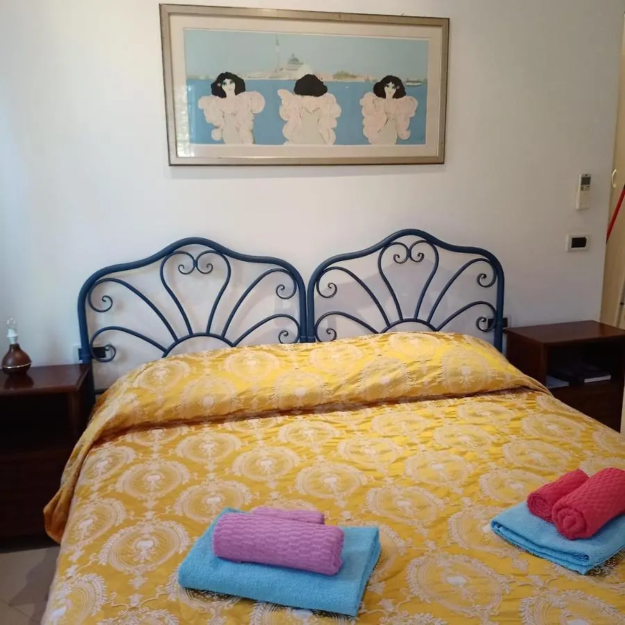 Apartment Beatiful Modern Flat Venice Centre With Private Lounge Green Area Relax